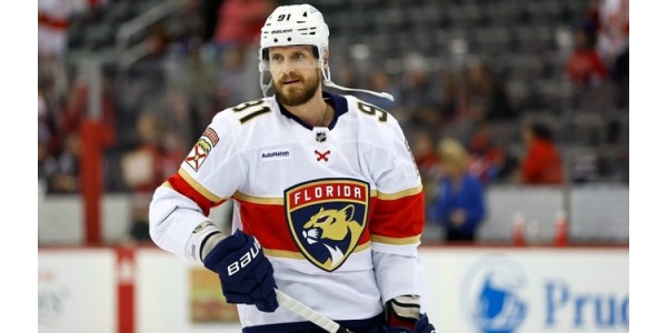 Oliver Ekman Larsson je poctěn podpisem čtyřleté smlouvy s Torontem Maple Leafs Oliver Ekman Larsson je poctěn podpisem čtyřleté smlouvy s Torontem Maple Leafs